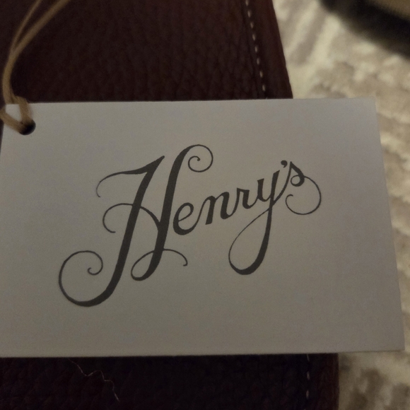 Henry's By Dooney & Bourke Small Crossbody In Chocolate NWT - Picture 2 of 16